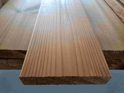Terasinės lentos WW 28x120x5100 TL TBR AB pagamintos iš šiaurinės pušies medienos. "Medžio sandėlis" terasinės lentos pasižymi aukšta kokybe.